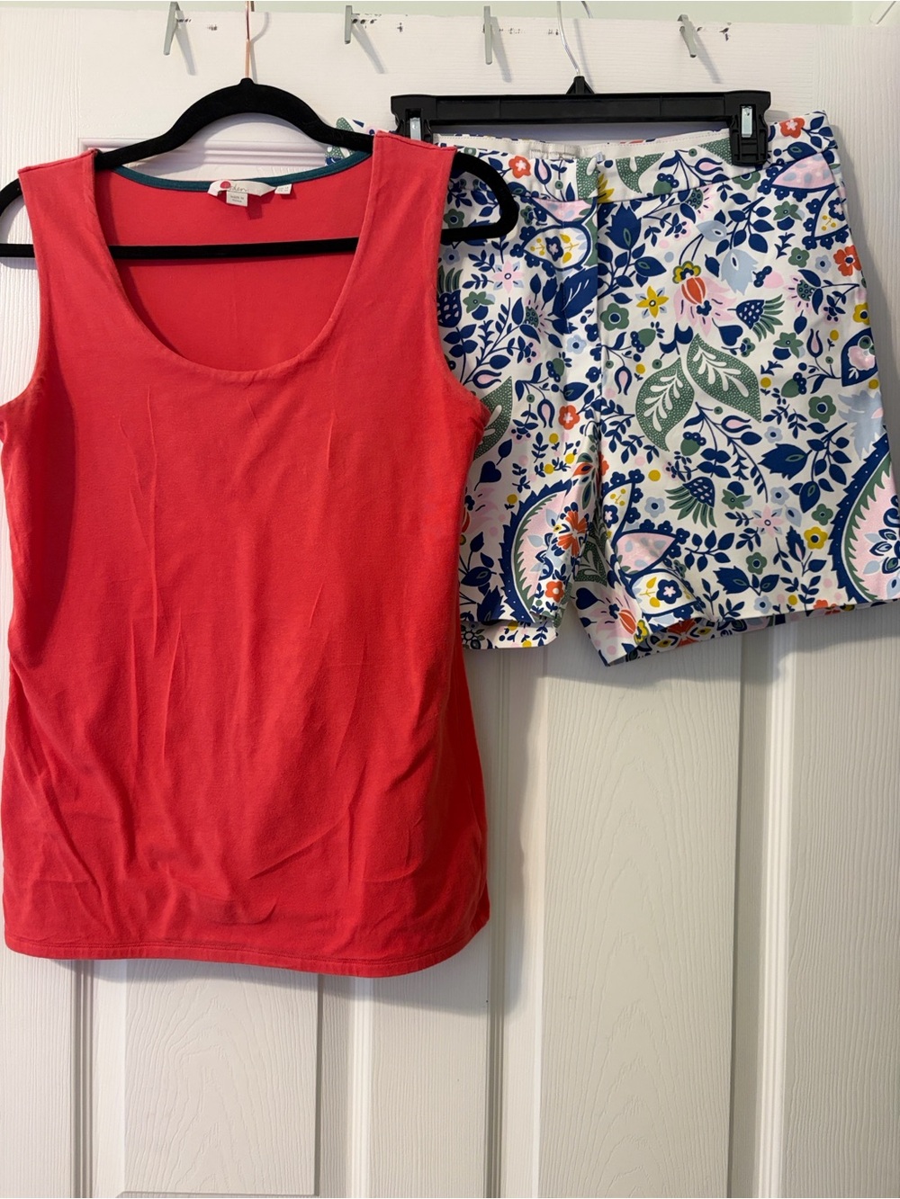Boden Coral Tank with White Floral-Print Shorts summer outfit